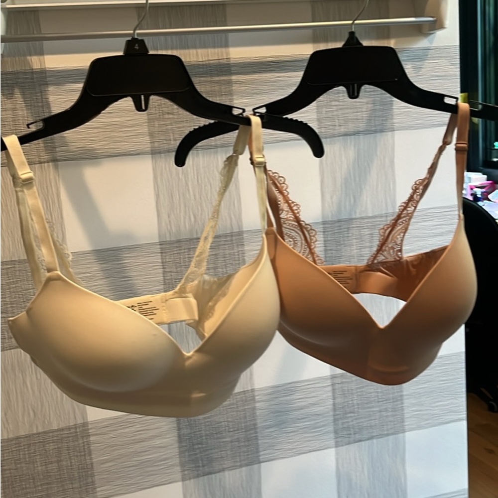 Soma Lace Trimmed Bras - Cream and Tan nwot